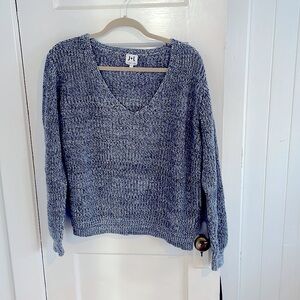 John + Jenn L blue heathered v-neck knit sweater, gently worn, great condition